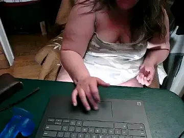 Stripchat Free Live Porn of smalltowntrouble