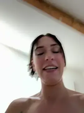 Stripchat Best Webcam of lola_tentatiion