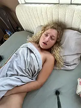 Stripchat Free Live Porn of MileySummer