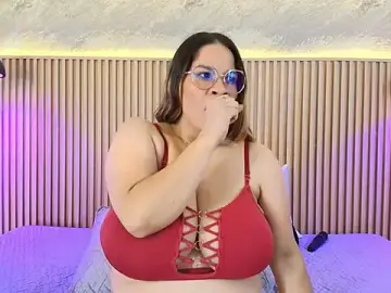 Stripchat Adult Webcam of big_tits_in_your_face