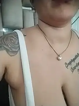 Stripchat Free Live Porn of chelaqueen_