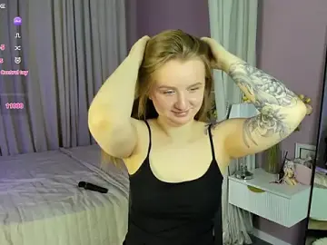 Stripchat Live Sex Cam of Rina_Panic