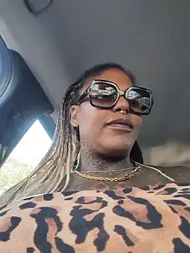 Stripchat Sex Cam of DarkDea