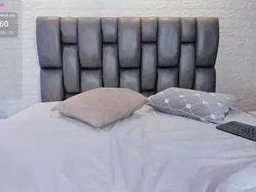 Stripchat Live Porn of Lea_roussee
