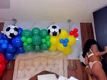 Stripchat Free Porn Cam of lia_16