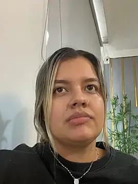 Stripchat Free Porn Cam of azulskyer