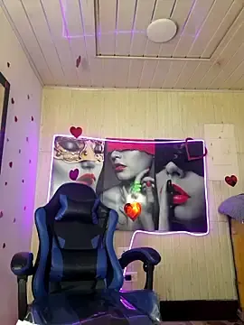 Stripchat Free Porn Cam of susan_mooree