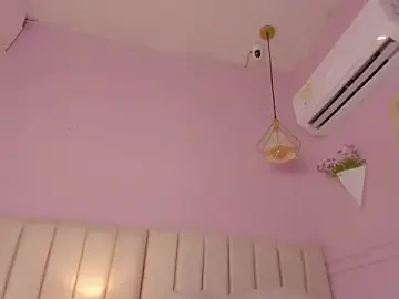 Stripchat Free Live Porn of _lucia_18