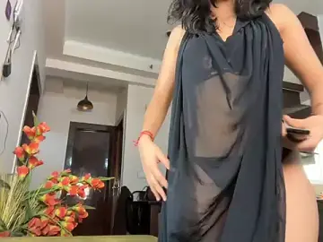 Stripchat Live Sex Cam of Naira_fit
