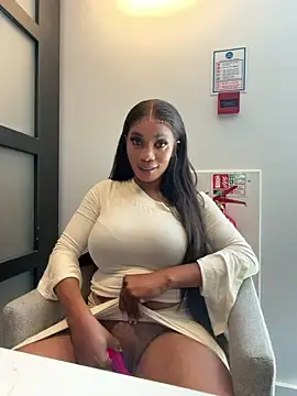 Stripchat Free Porn Cam of ___Nessa