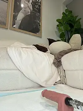 Stripchat Live Porn of aus_queen