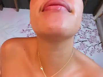Stripchat Free Porn Cam of Laura_Torress