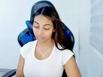 Stripchat Nude Webcam of sophiax-x