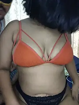 Stripchat Free Porn Cam of MIDNIGHT_STAR110