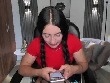 Stripchat Adult Webcam of naiah_blue