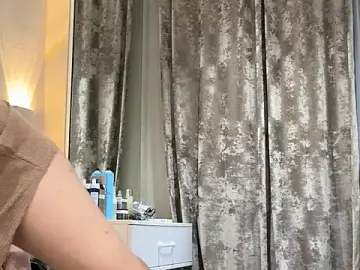 Stripchat Free Live Porn of mommy_nadin