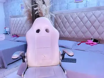 Stripchat Free Porn Cam of nahomyrusell
