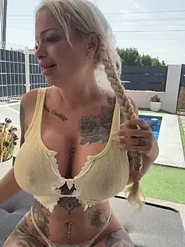 Stripchat Best Webcam of shortybig_official