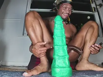 Stripchat Live Sex Cam of Theonlydreamybull