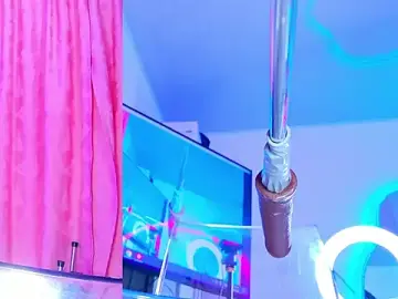 Stripchat Sex Cam of NathaxaLeans
