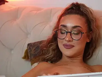 Stripchat Live Sex of AileenKiss