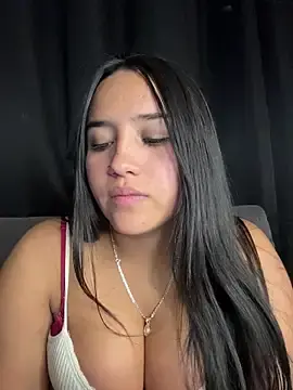 Stripchat Watch Live Sex Cams of Samantha_firee