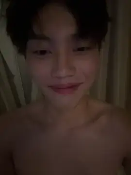 Stripchat Free Porn Cam of Ethan_64724