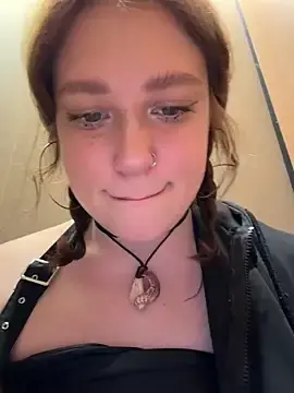 Stripchat Adult Webcam of lucy-joy