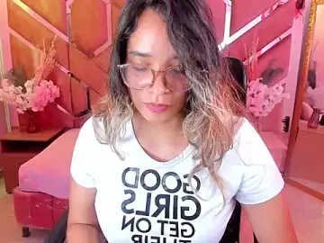 Stripchat Adult Webcams of Olivia_Fox69