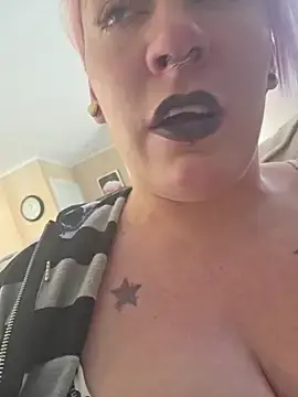 Stripchat Live Sex of PinkTheHawk