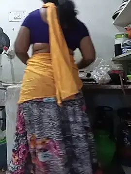 Stripchat Sex Chat of MaaliiiPonuTamil