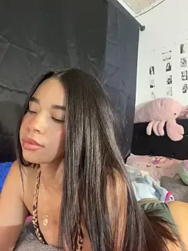 Stripchat Live Sex Cam of Milleradhara24