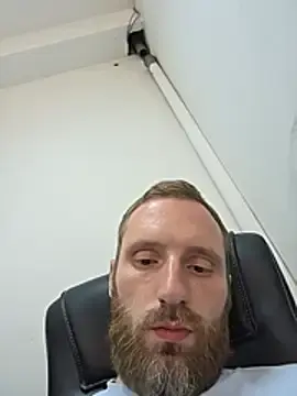 Stripchat Watch Live Sex Cams of MrHot20cm