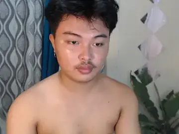 Stripchat Sex Cam of urasianjohnny