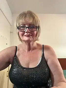 Stripchat Live Sex Cam of AngelBlonda