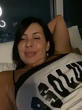 Stripchat Free Porn Cam of caritoo21