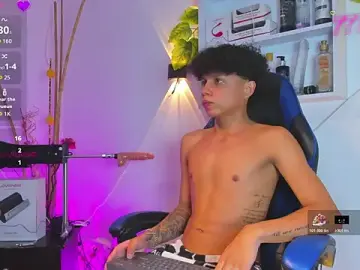 Stripchat Live Sex Cam of _taylor_black