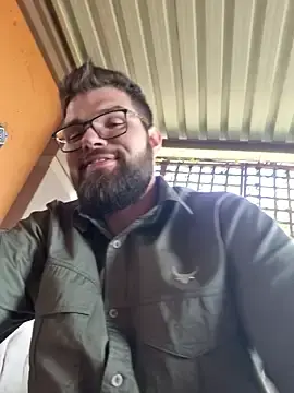 Stripchat Watch Live Sex Cams of BeardedCubZA