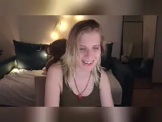 Xlovecam Sex Cam of VikiCharm