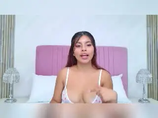 Xlovecam Free Porn Cam of AlyssaGreen
