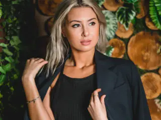 Xlovecam Best live sex cam show of VictoriaRay