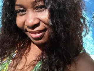 Xlovecam Free Porn Cam of LucyLina69