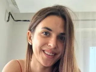 Xlovecam Private Sex Chat of KieraHayes