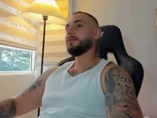 Xlovecam Watch Live Sex Cams of FrankJones