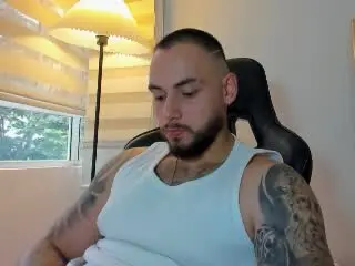 Xlovecam Nude Webcam of FrankJones