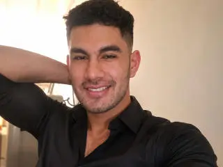 Xlovecam Live Sex of SeanHard