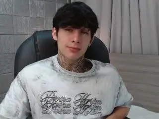 Xlovecam Live Porn of AkiraTattoo