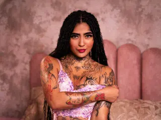 Xlovecam Live Sex of EmilieLake