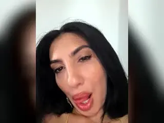 Xlovecam Live Porn of BrunetteBabe69