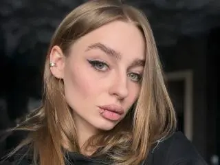 Xlovecam Watch Live Sex Cams of PetrinaRaven